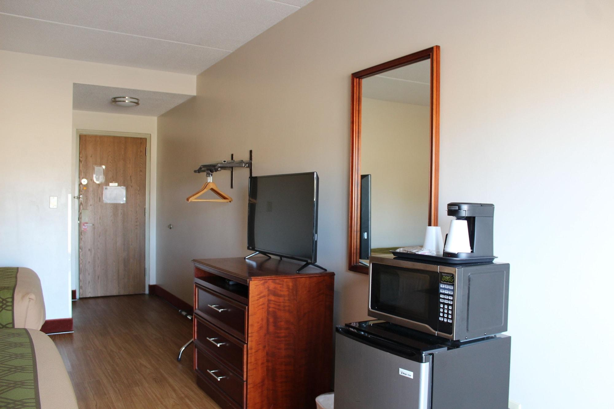 Econo Lodge Cadillac By Choice Exterior foto