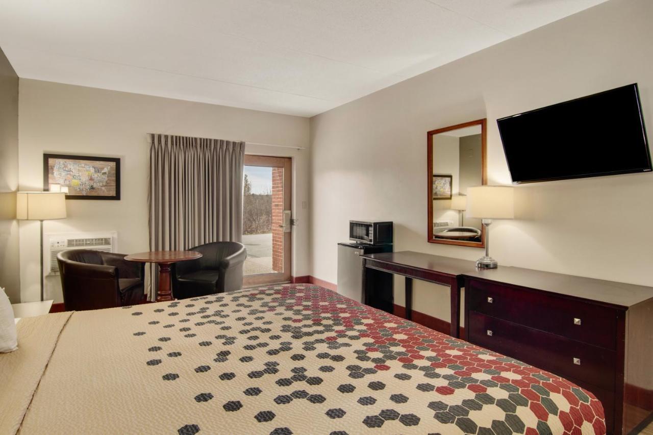 Econo Lodge Cadillac By Choice Exterior foto