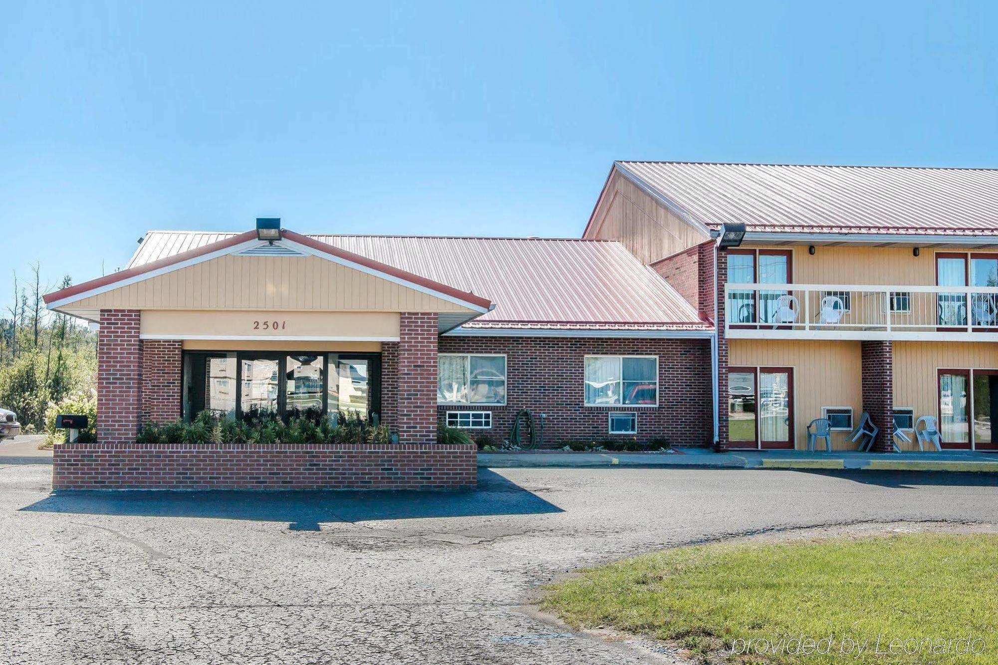 Econo Lodge Cadillac By Choice Exterior foto